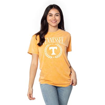 Tennessee Chicka-D Everybody Vintage Laurel Serif Tee