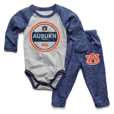 Auburn Infant Cloudy Yarn Long Sleeve Onesie Set